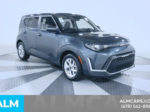 Used 2025 Kia Soul LX w/ LX Technology Package FWD image 8