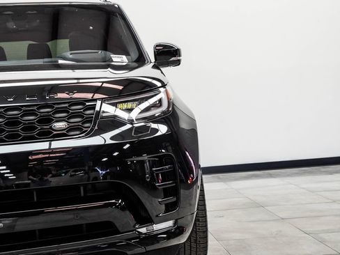 Used 2022 Land Rover Discovery HSE R-Dynamic image 4