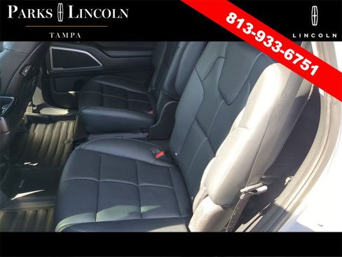 Used 2022 Kia Telluride EX w/ EX Premium Package image 16