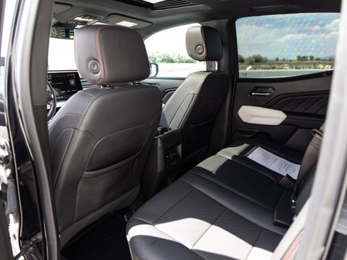 Used 2024 GMC Canyon AT4X AWD/4WD image 22