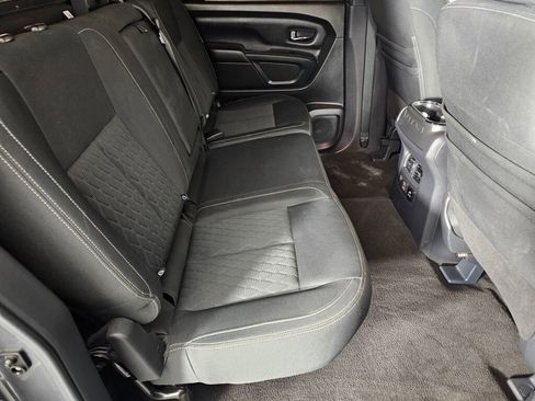 Used 2019 Nissan Titan SV w/ SV Convenience Package image 34
