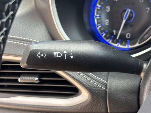 New 2026 Chrysler Pacifica Select image 35