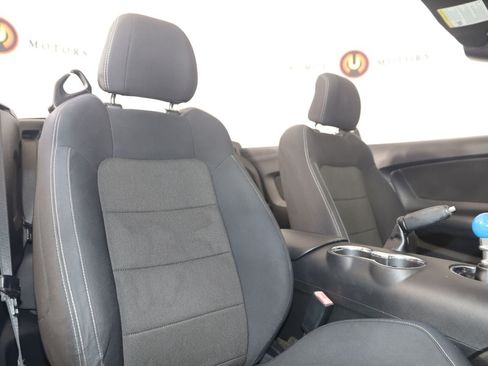 Used 2017 Ford Mustang Convertible RWD image 11