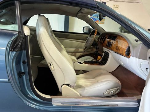 Used 2000 Jaguar XK8 Convertible RWD image 19
