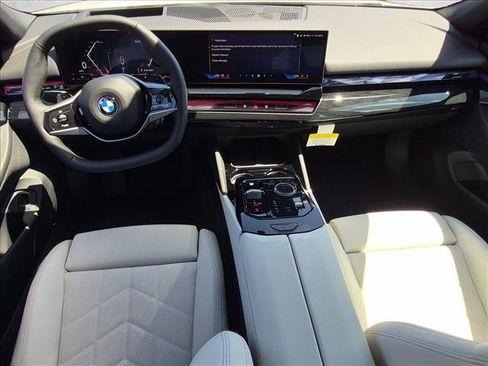 New 2027 BMW 530i RWD image 14