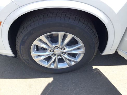 New 2025 Cadillac XT6 Luxury image 21