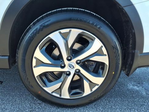 Certified 2022 Subaru Outback Limited image 17