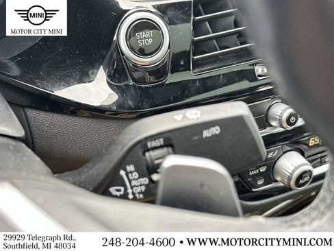 Used 2020 BMW 530e xDrive AWD/4WD image 28