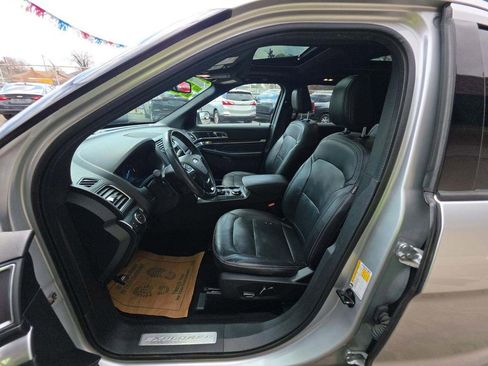 Used 2018 Ford Explorer Limited w/ Ford Safe & Smart Package image 3