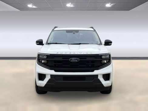 Used 2025 Ford Expedition Active AWD/4WD image 6