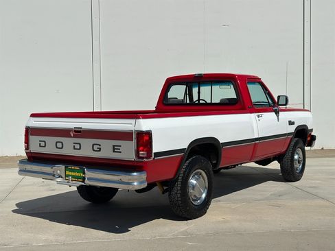 Used 1991 Dodge D/W Truck 250 image 4