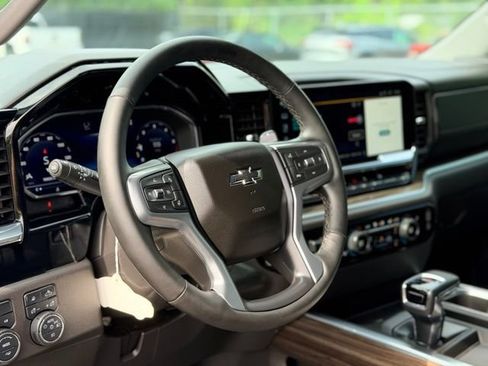 Used 2025 Chevrolet Silverado 1500 RST w/ Convenience Package II AWD/4WD image 9
