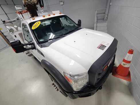 Used 2014 Ford F450 XL w/ Power Equipment Group image 4