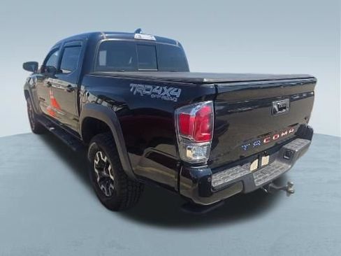 Used 2020 Toyota Tacoma TRD Off-Road w/ TRD Premium Off Road Package AWD/4WD image 7