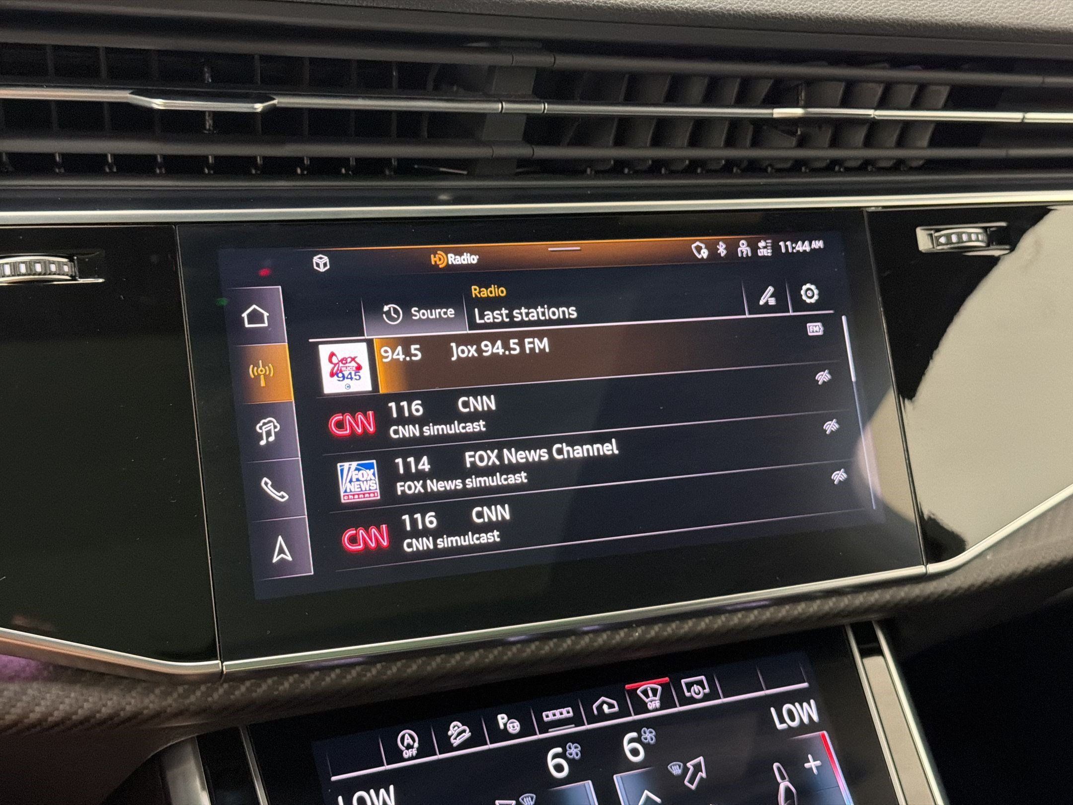 Used 2025 Audi SQ7 Prestige AWD/4WD image 21