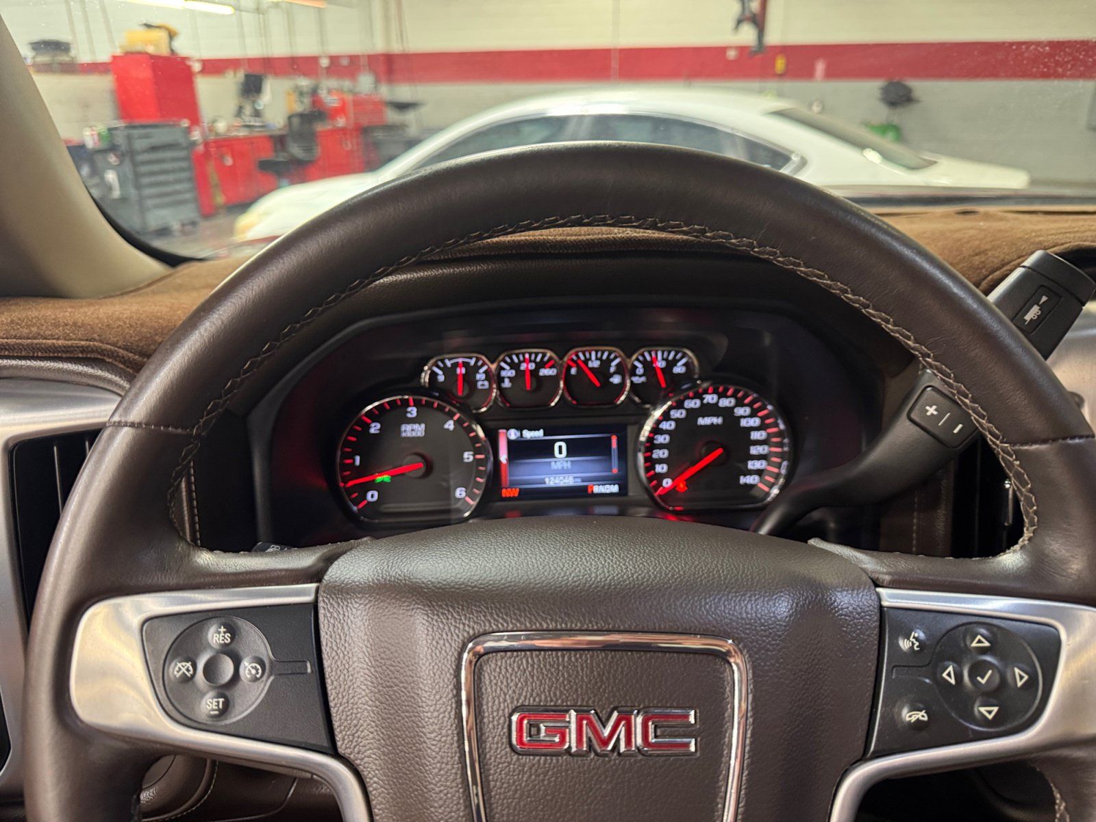 Used 2014 GMC Sierra 1500 SLE w/ SLE Value Package RWD image 10
