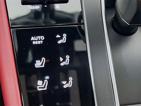 Used 2022 Porsche Macan GTS image 21