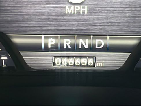 Used 2021 RAM 2500 Laramie w/ Night Edition AWD/4WD image 10