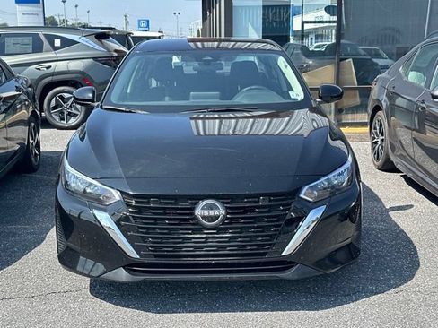 Used 2024 Nissan Sentra SV FWD image 2
