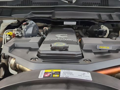 Used 2013 RAM 2500 Laramie w/ Cold Weather Group image 10