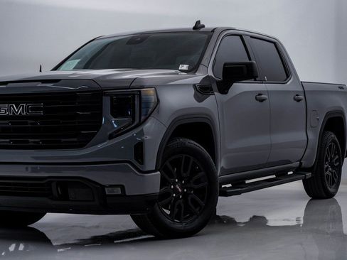 Used 2024 GMC Sierra 1500 Elevation image 2