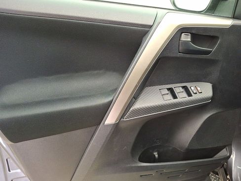 Used 2014 Toyota RAV4 LE AWD/4WD image 13