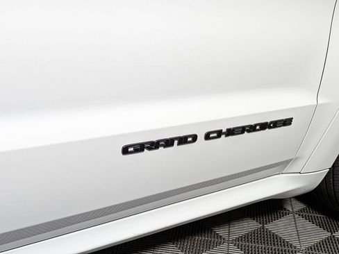 Used 2019 Jeep Grand Cherokee High Altitude image 11