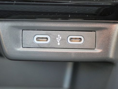 Certified 2025 Volkswagen Jetta SEL image 29