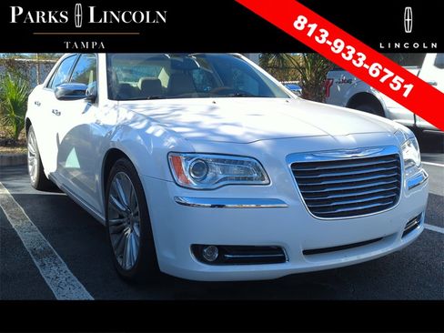 Used 2013 Chrysler 300 C image 1
