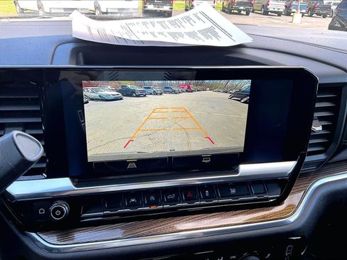 Used 2025 Chevrolet Silverado 1500 LT AWD/4WD image 17