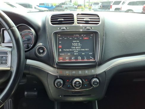 Used 2019 Dodge Journey Crossroad FWD image 9