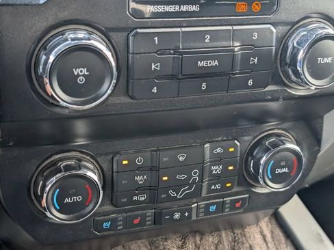 Used 2019 Ford F350 Lariat w/ Lariat Ultimate Package AWD/4WD image 22