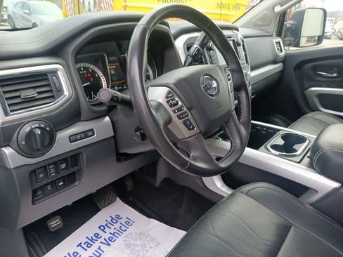 Used 2019 Nissan Titan PRO-4X w/ Pro-4x Convenience Package image 15