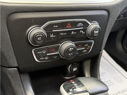 Used 2015 Dodge Charger R/T RWD image 46