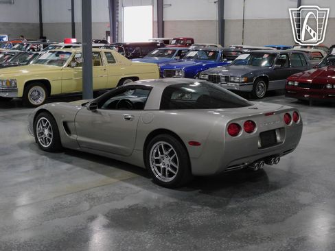 Used 1999 Chevrolet Corvette Coupe w/ Memory Pkg RWD image 33