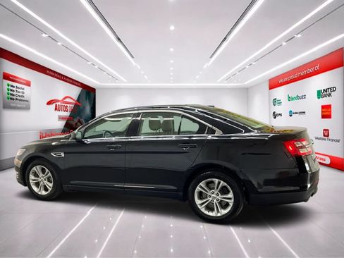 Used 2018 Ford Taurus SEL w/ Equipment Group 201A AWD/4WD image 4