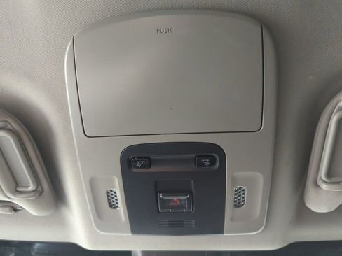 Used 2021 Toyota Camry SE image 29