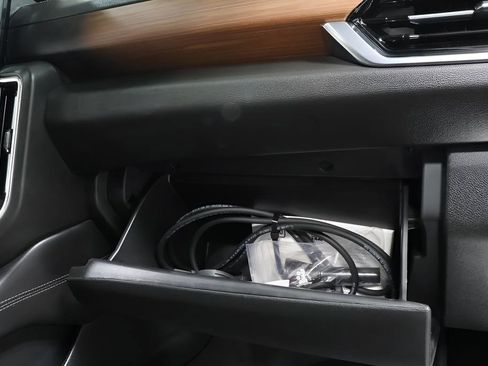 Used 2025 GMC Yukon XL Denali w/ Sun & Power Step Package AWD/4WD image 38