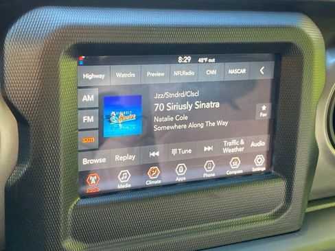 Used 2023 Jeep Wrangler Sport image 23