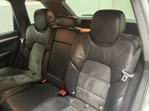 Used 2010 Porsche Cayenne GTS AWD/4WD image 27
