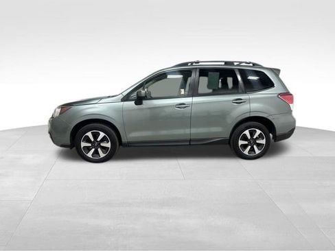 Used 2017 Subaru Forester 2.5i Premium w/ All-Weather Package image 10