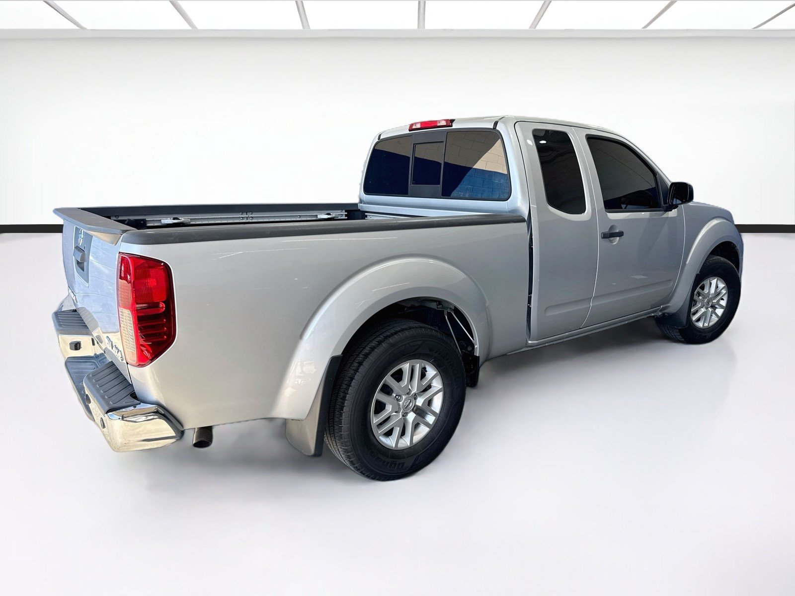 Used 2021 Nissan Frontier SV AWD/4WD image 4