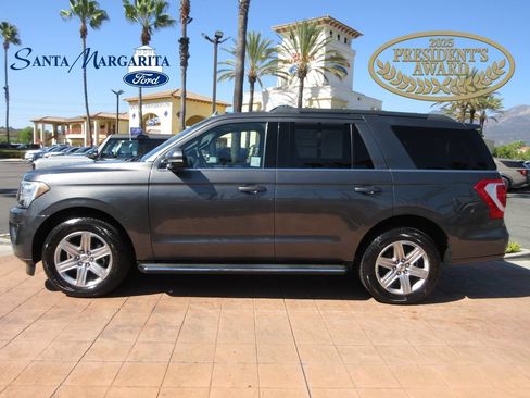 Used 2020 Ford Expedition XLT w/ Equipment Group 202A RWD image 1