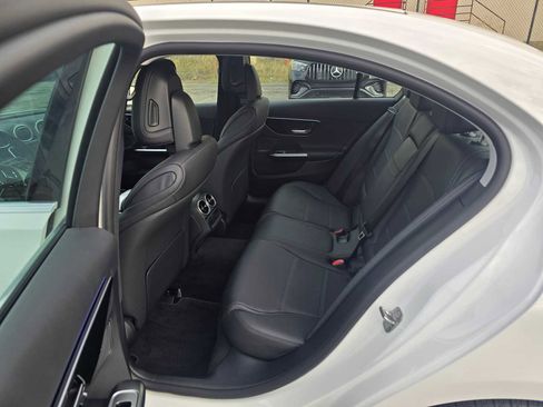 Used 2025 Mercedes-Benz C 300 4MATIC Sedan image 18