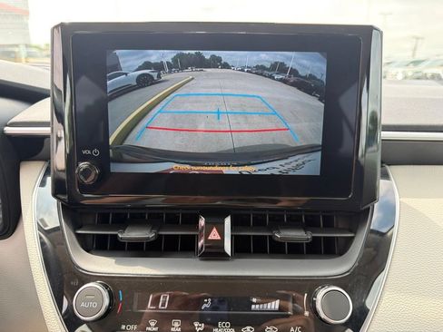 Used 2023 Toyota Corolla LE w/ Carpet Mat Package (TMS) FWD image 16