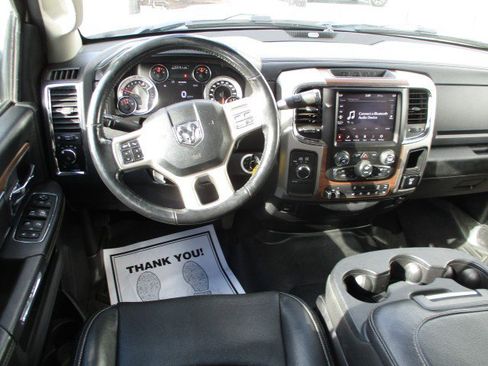 Used 2018 RAM 2500 Laramie w/ Convenience Group AWD/4WD image 10