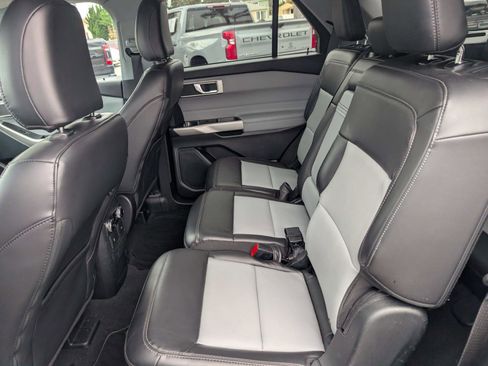 Certified 2023 Ford Explorer XLT w/ Equipment Group 202A image 10