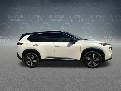 Used 2023 Nissan Rogue SL AWD/4WD image 38
