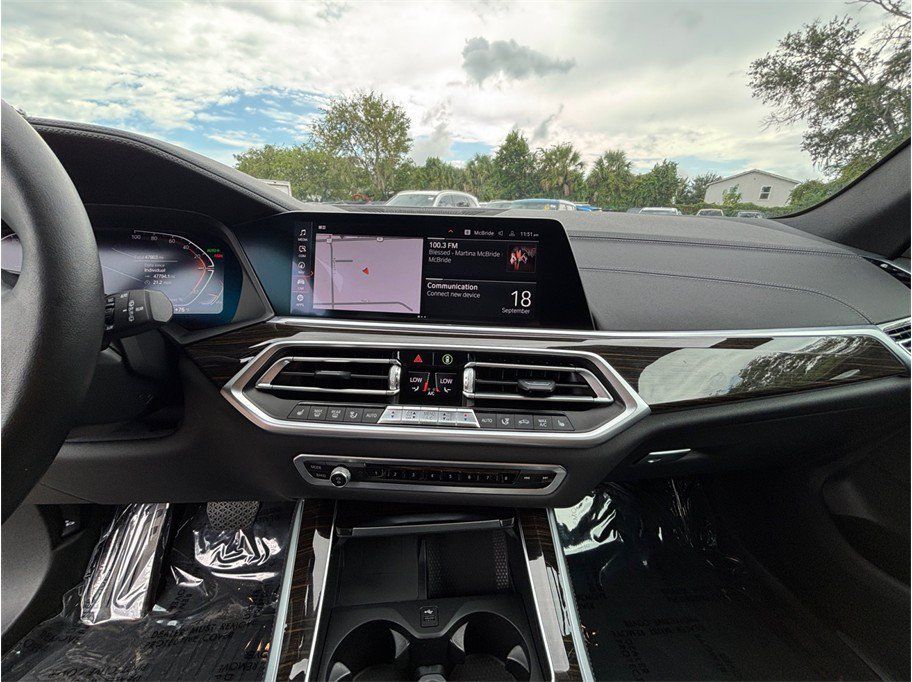 Used 2021 BMW X5 sDrive40i w/ Convenience Package RWD image 11