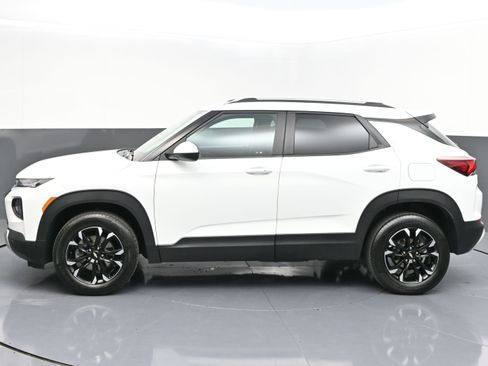 Used 2023 Chevrolet TrailBlazer LT w/ Convenience Package image 4